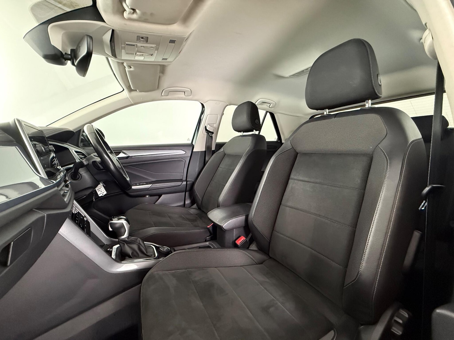 Used Volkswagen T-Roc 2022 for sale - 77626427: Photo 12