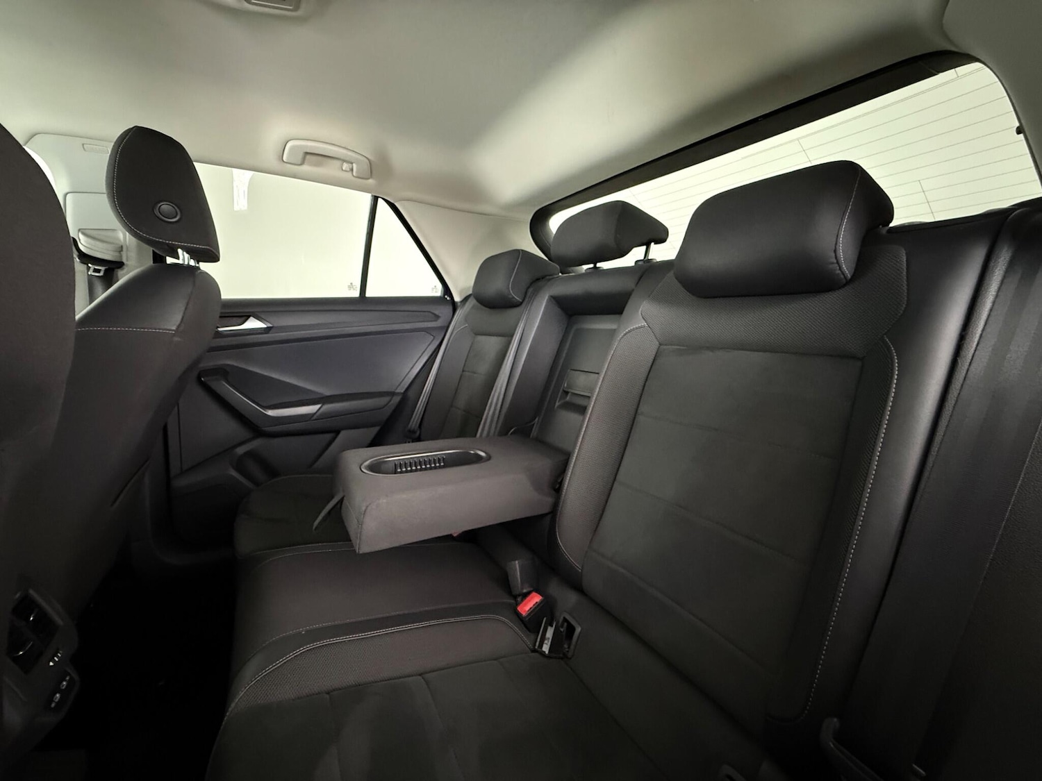 Used Volkswagen T-Roc 2022 for sale - 77626427: Photo 14