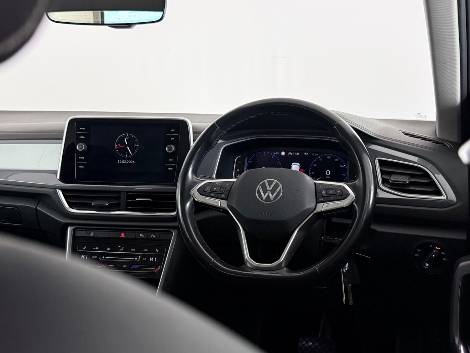 Used Volkswagen T-Roc 2022 for sale - 77626427: Photo 16