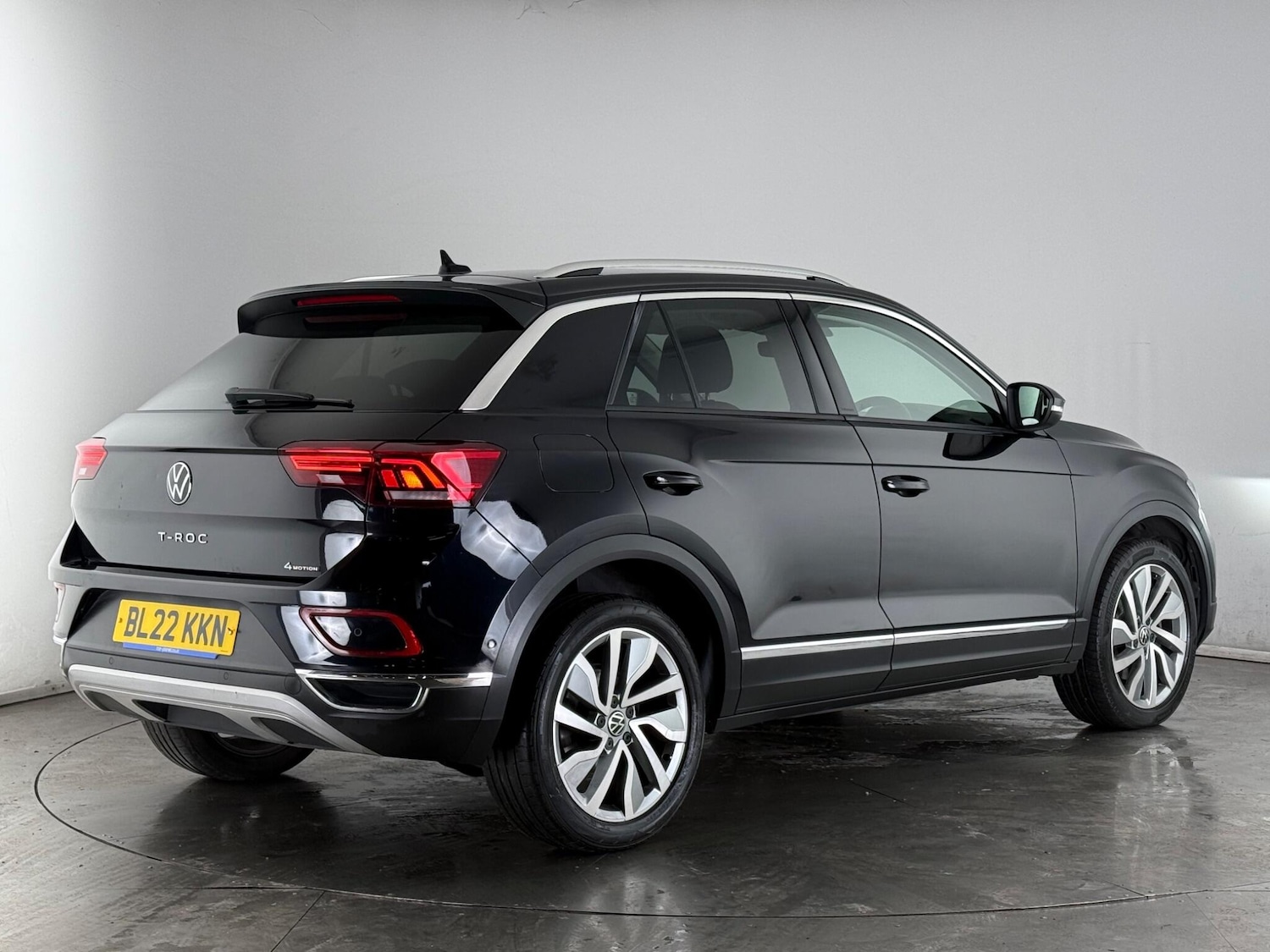 Used Volkswagen T-Roc 2022 for sale - 77626427: Photo 3