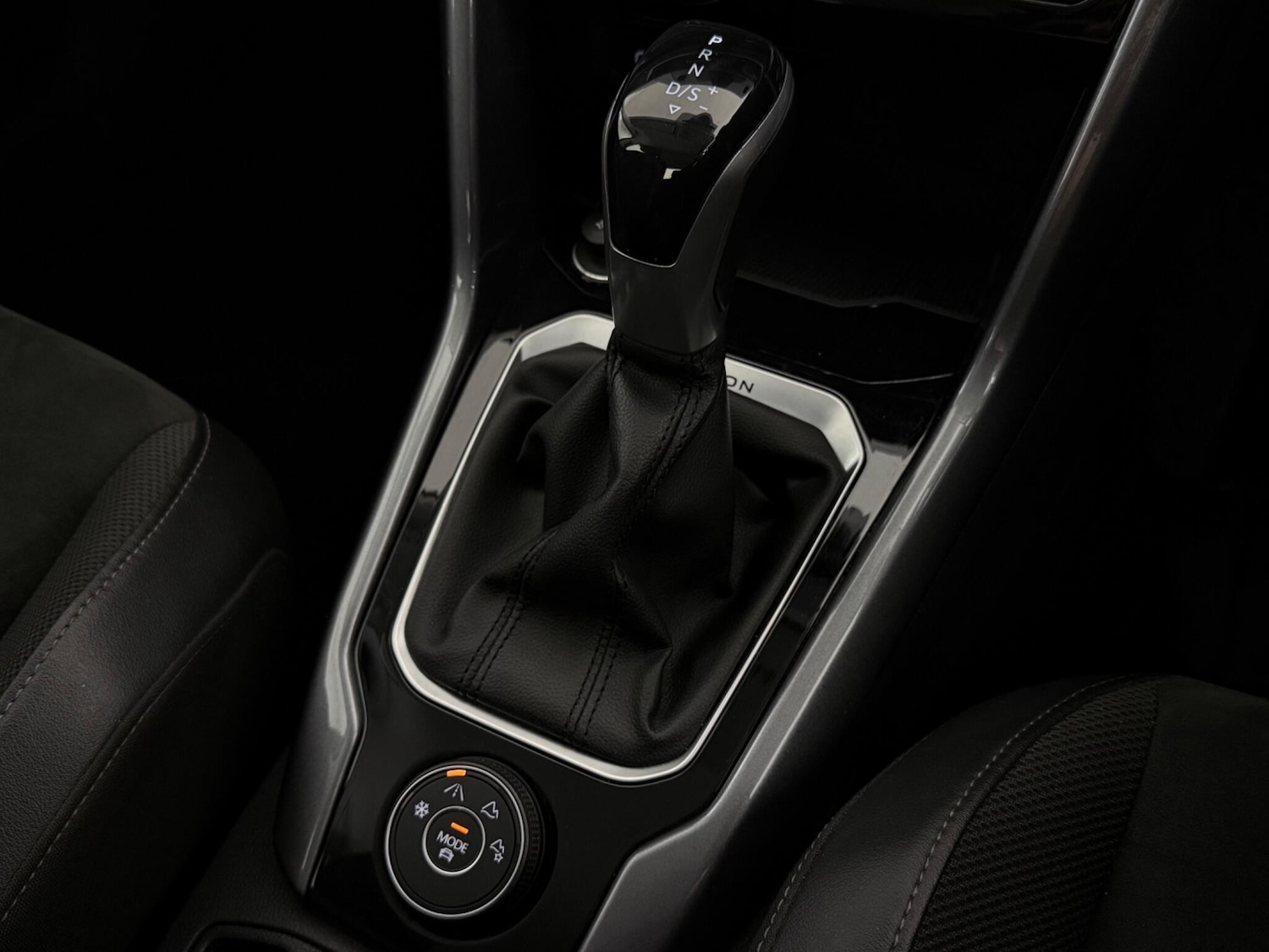 Used Volkswagen T-Roc 2022 for sale - 77626427: Photo 34