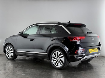 Used Volkswagen T-Roc 2022 for sale - 77626427: Photo