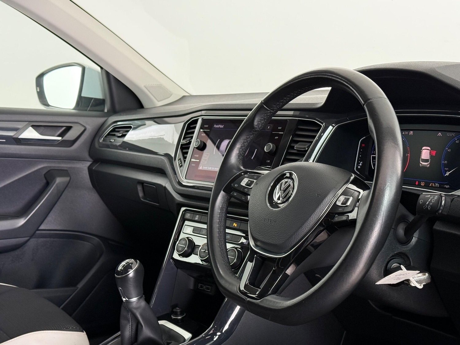 Used Volkswagen T-Roc 2018 for sale - 77246114: Photo 11