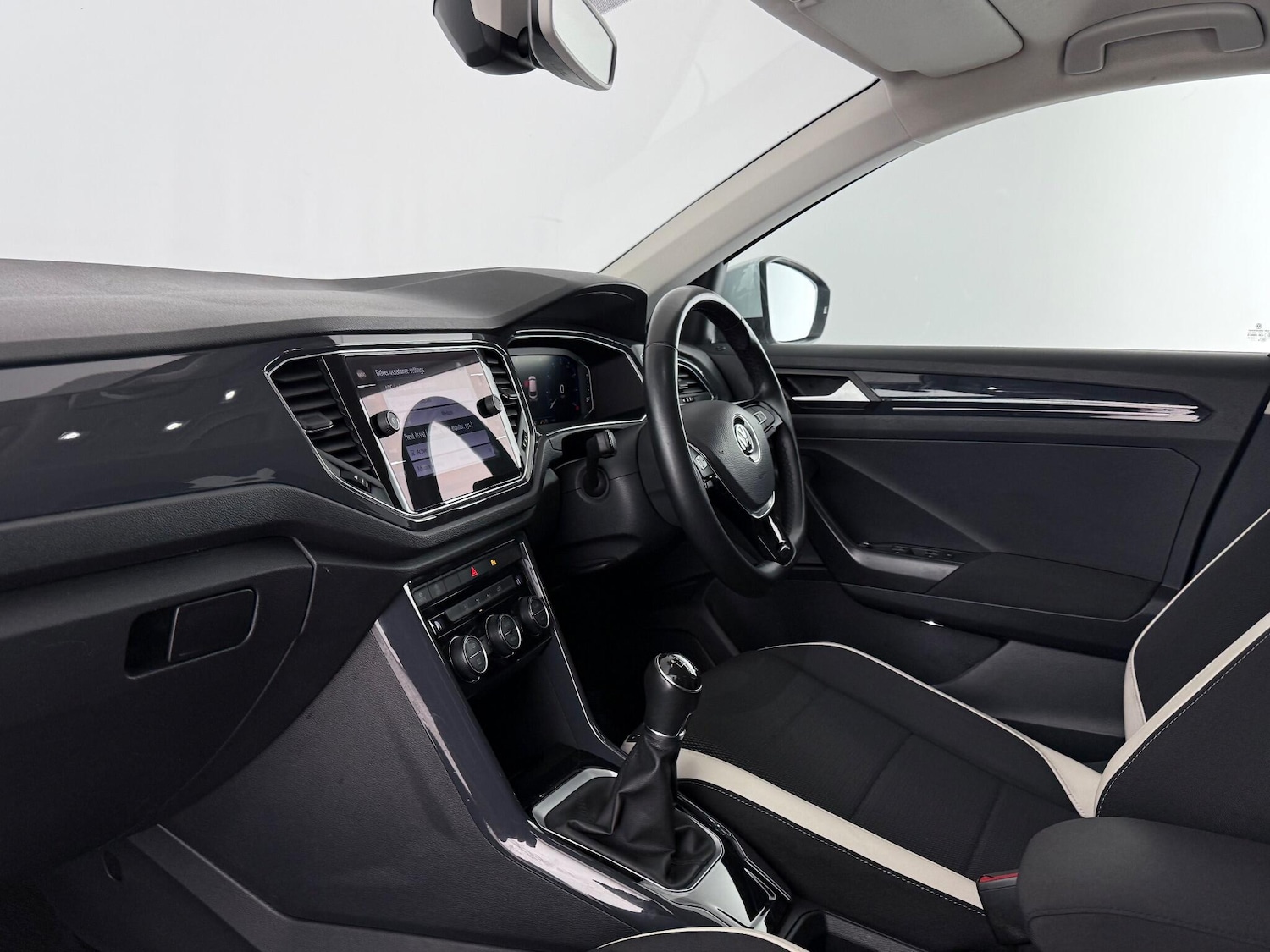 Used Volkswagen T-Roc 2018 for sale - 77246114: Photo 13