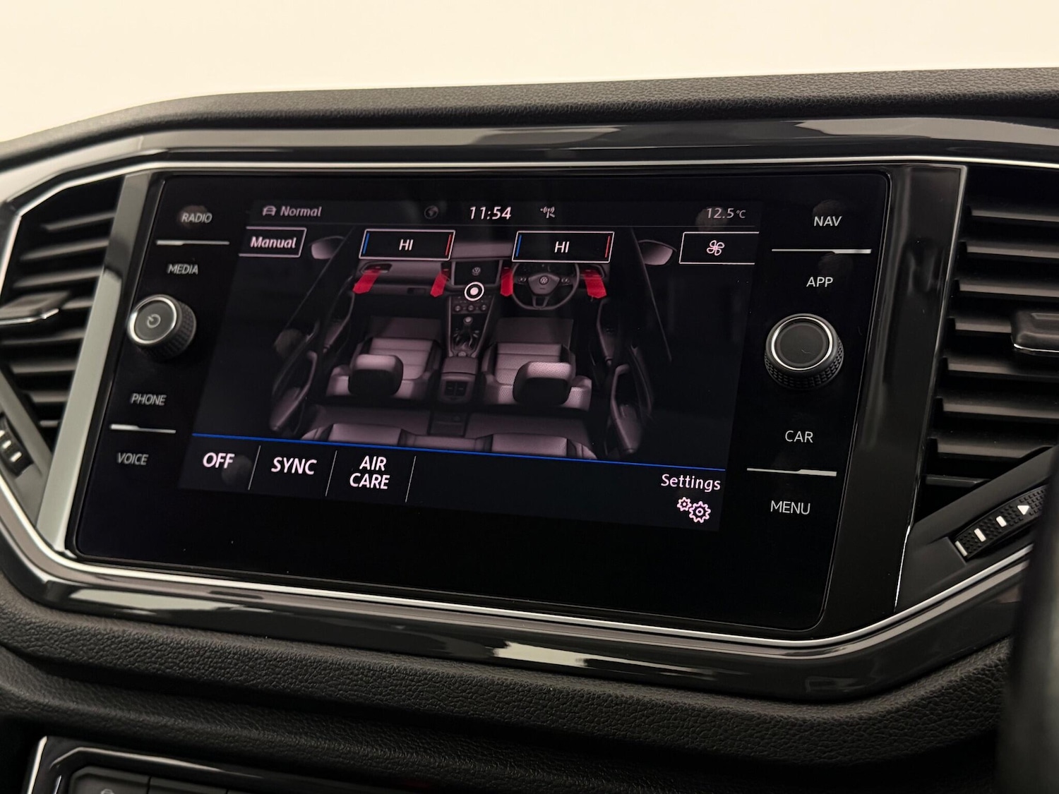 Used Volkswagen T-Roc 2018 for sale - 77246114: Photo 32