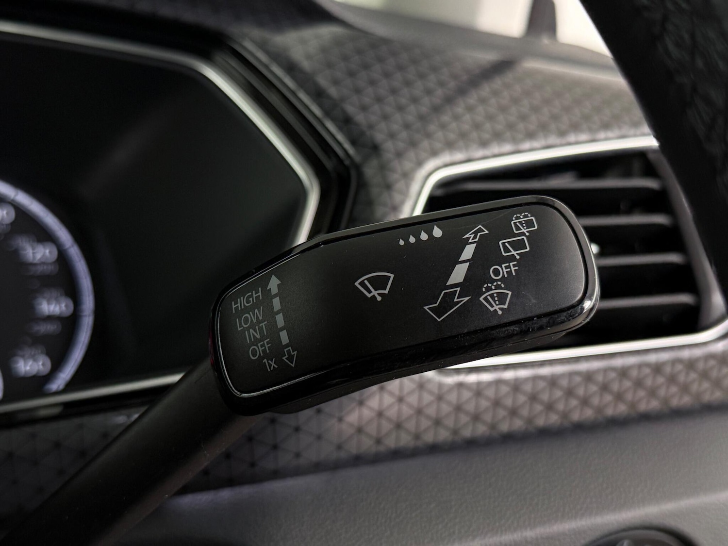 Used Volkswagen T-Cross 2020 for sale - 76468349: Photo 25