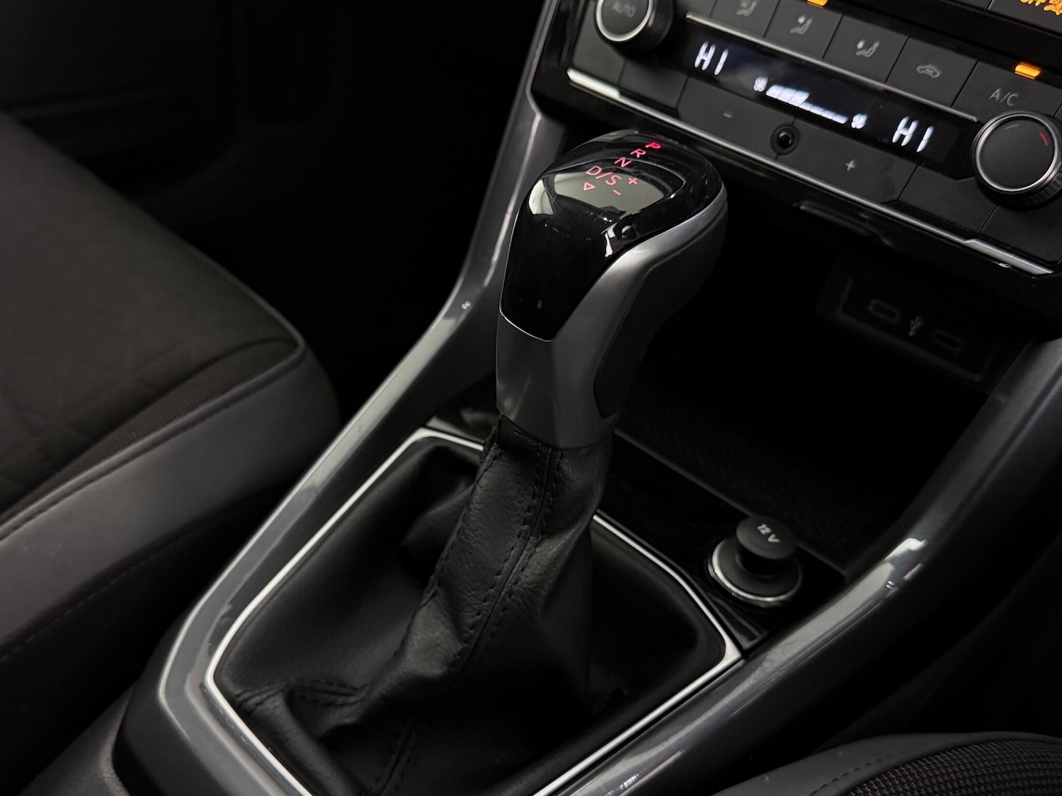 Used Volkswagen T-Cross 2020 for sale - 76468349: Photo 43