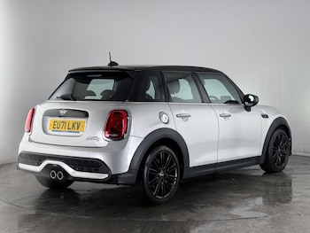 Used MINI Hatch 2021 for sale - 77575484: Photo