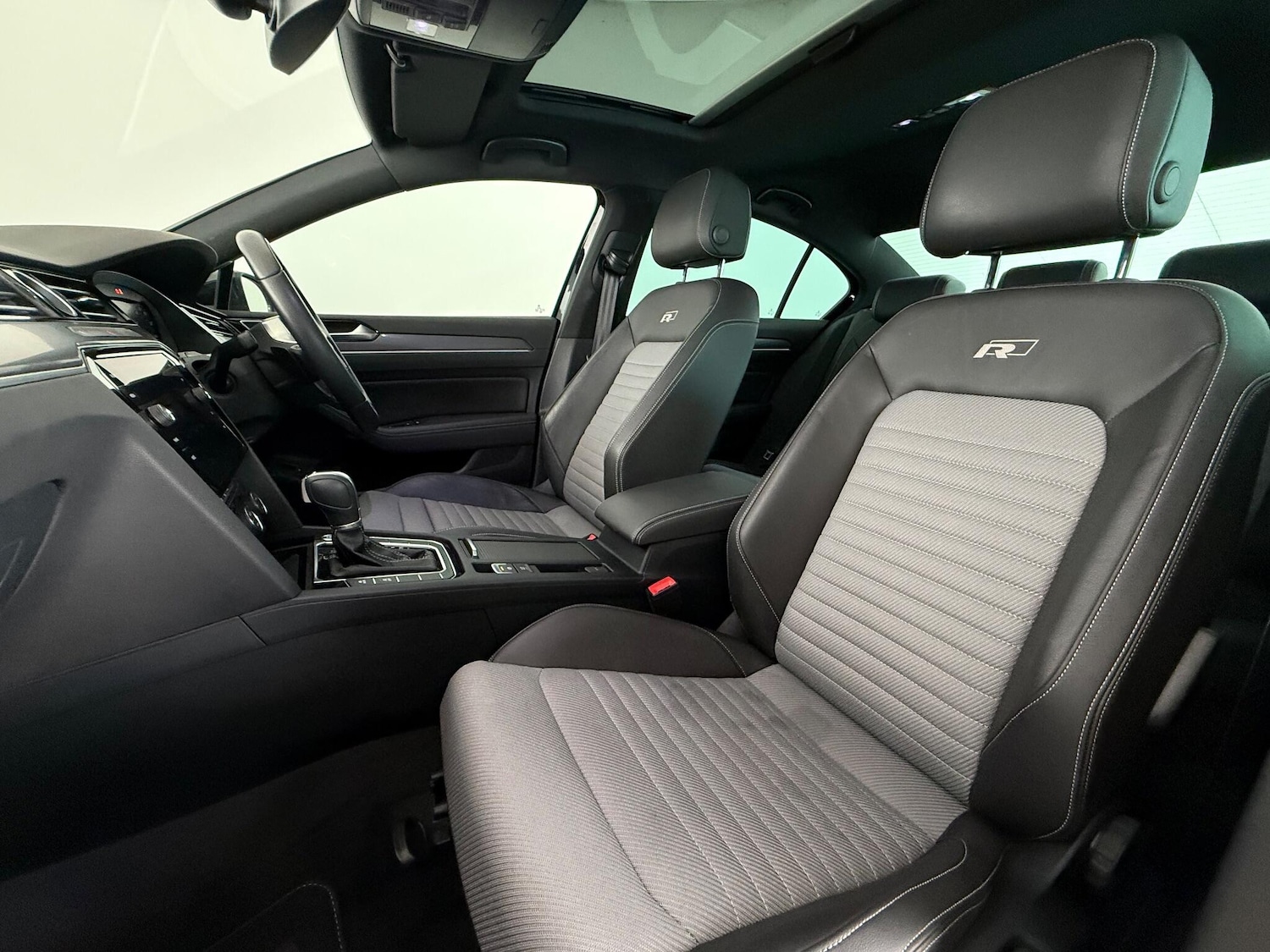 Used Volkswagen Passat 2018 for sale - 77181066: Photo 13