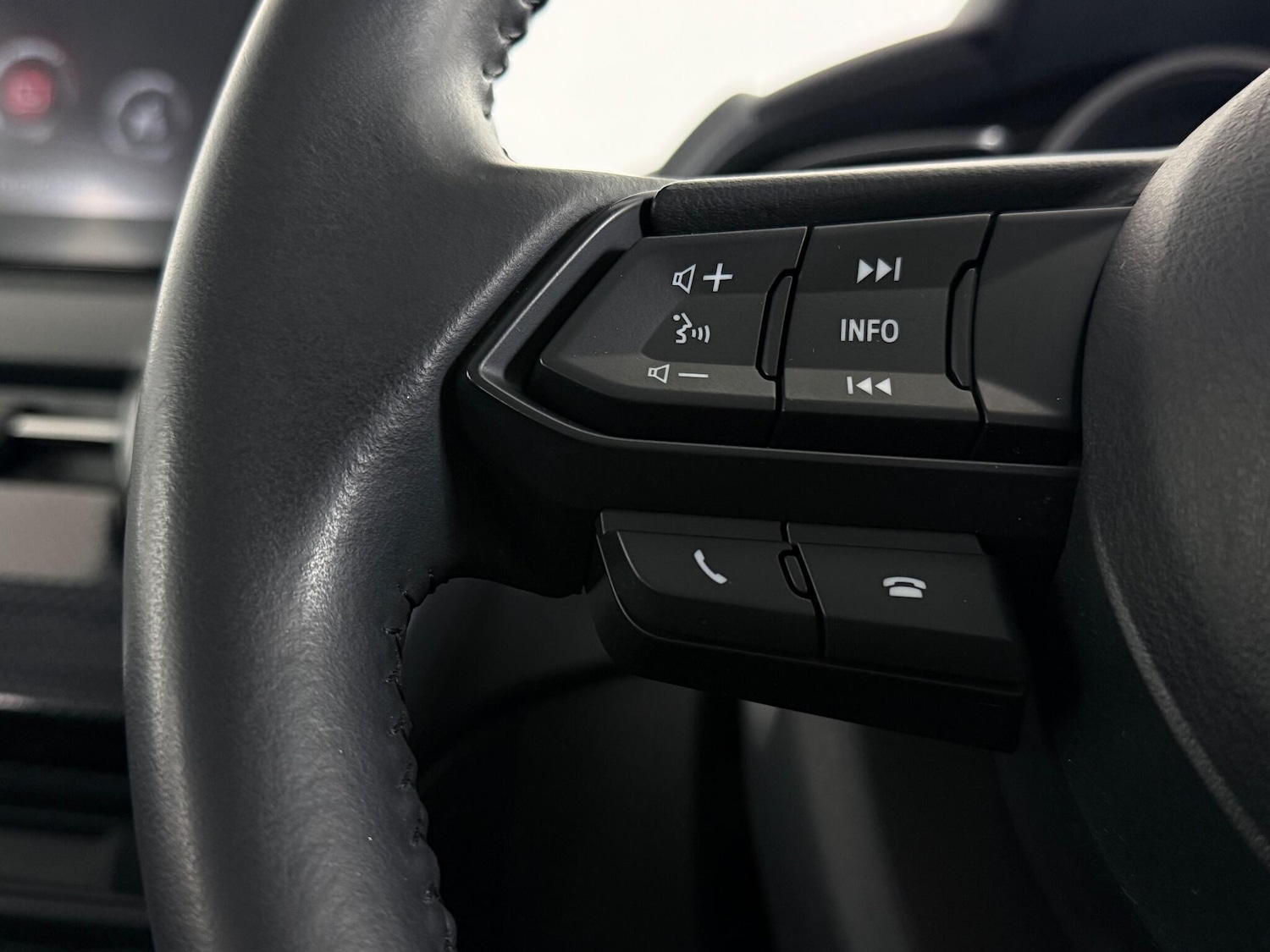 Used Mazda Mazda2 2017 for sale - 77222203: Photo 13