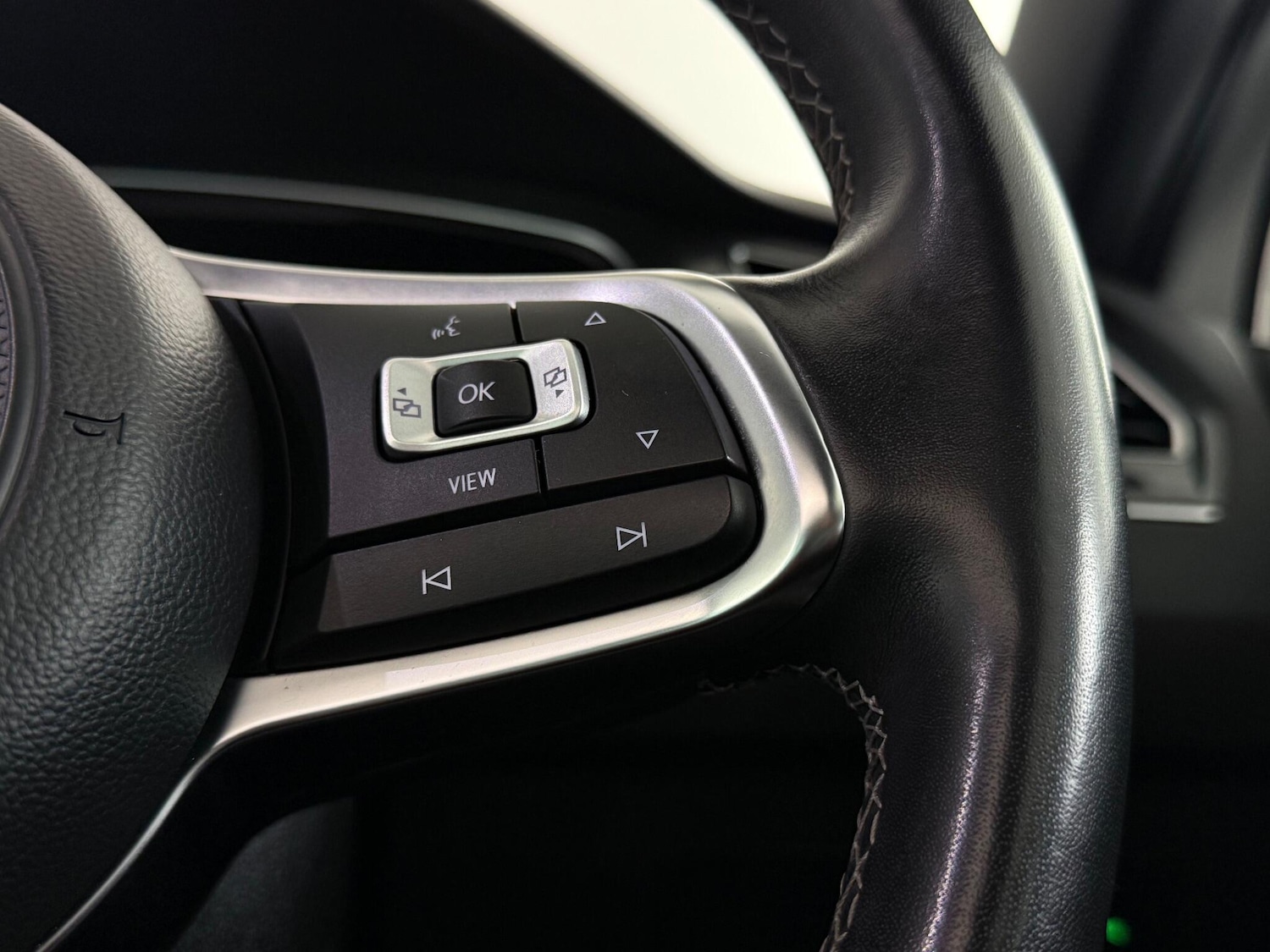 Used Volkswagen Tiguan 2020 for sale - 77243625: Photo 23