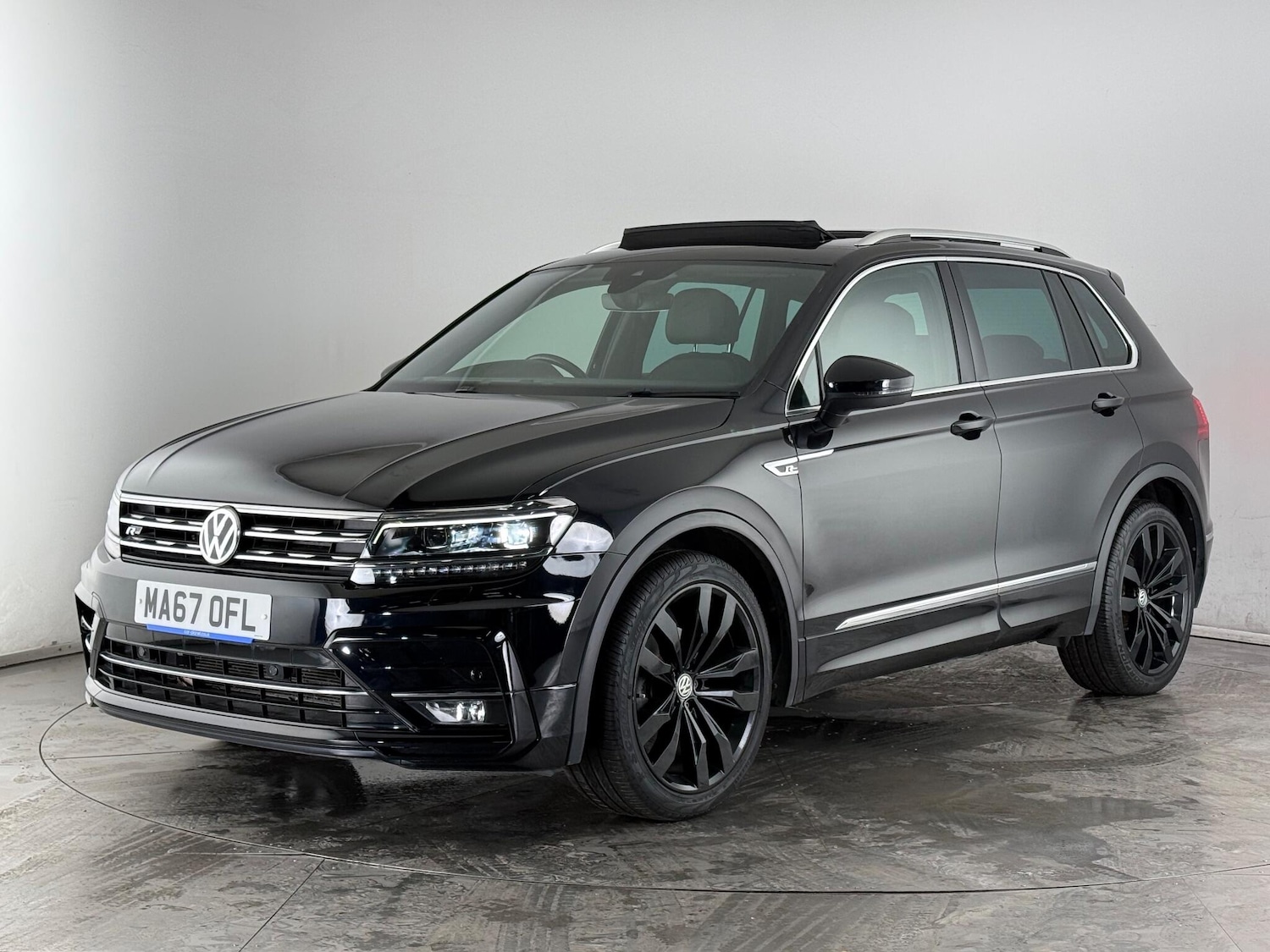 Used Volkswagen Tiguan 2017 for sale - 77246227: Photo 2