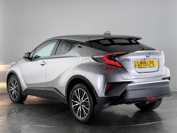 Used Toyota C-HR 2019 for sale - 77246840: Photo