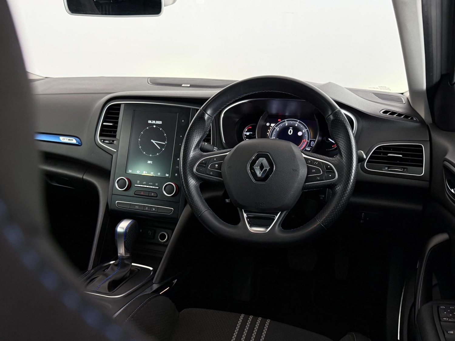 Used Renault Megane 2017 for sale - 76468445: Photo 14