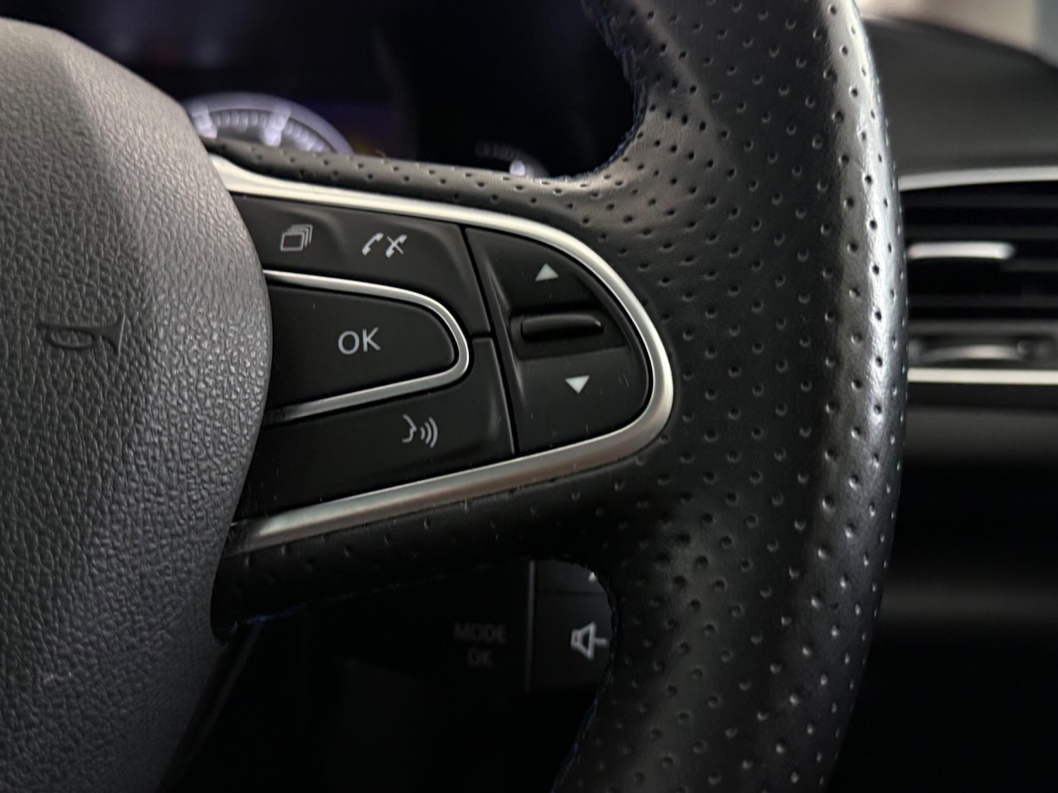 Used Renault Megane 2017 for sale - 76468445: Photo 30