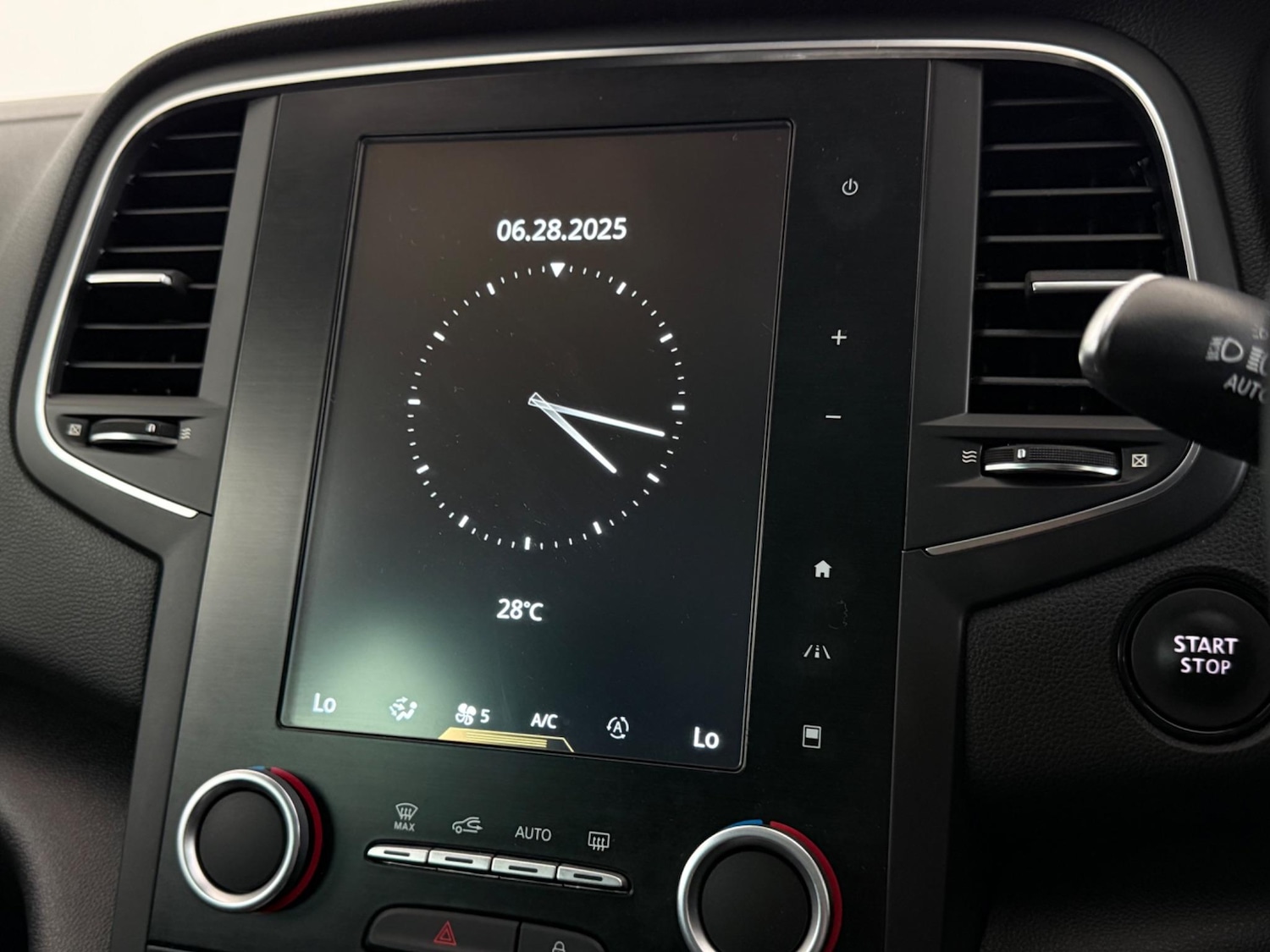 Used Renault Megane 2017 for sale - 76468445: Photo 37