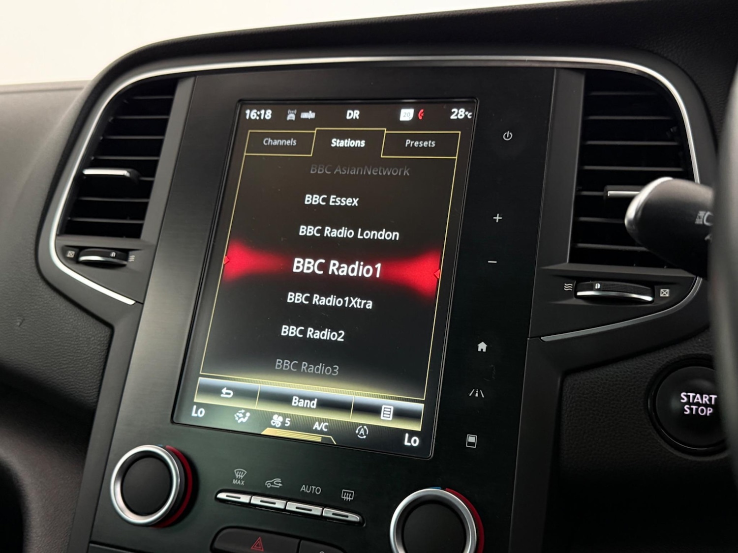 Used Renault Megane 2017 for sale - 76468445: Photo 39