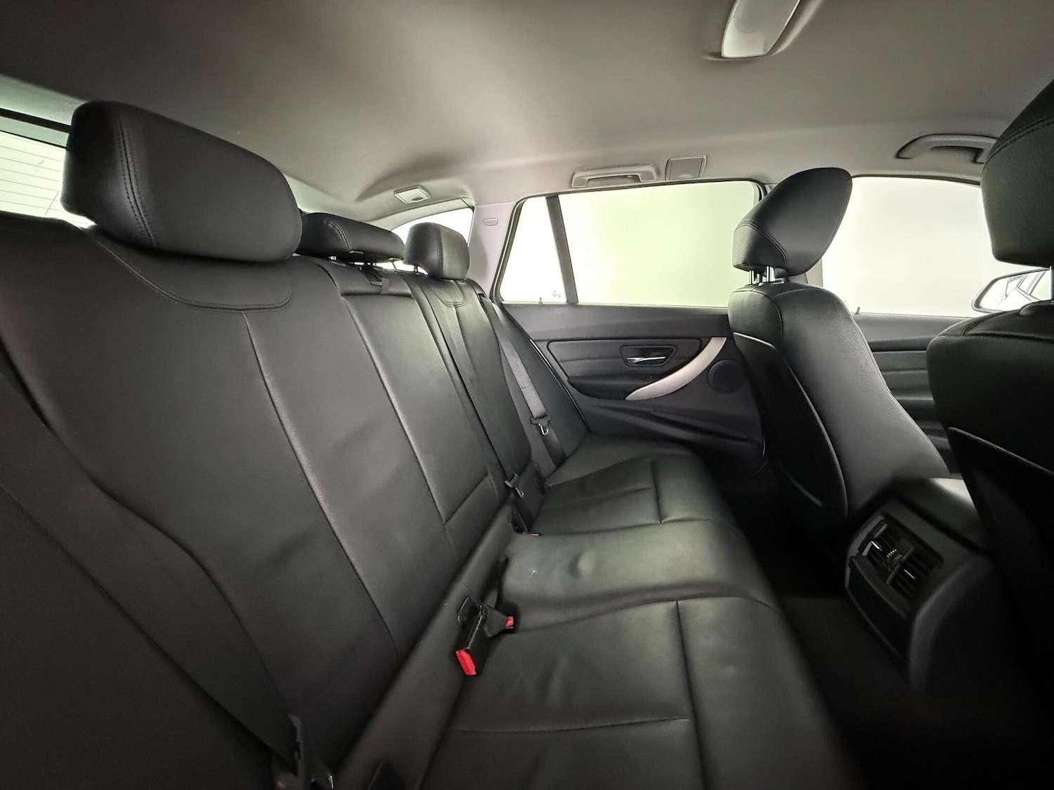 Used BMW 3 Series 2015 for sale - 77180916: Photo 13