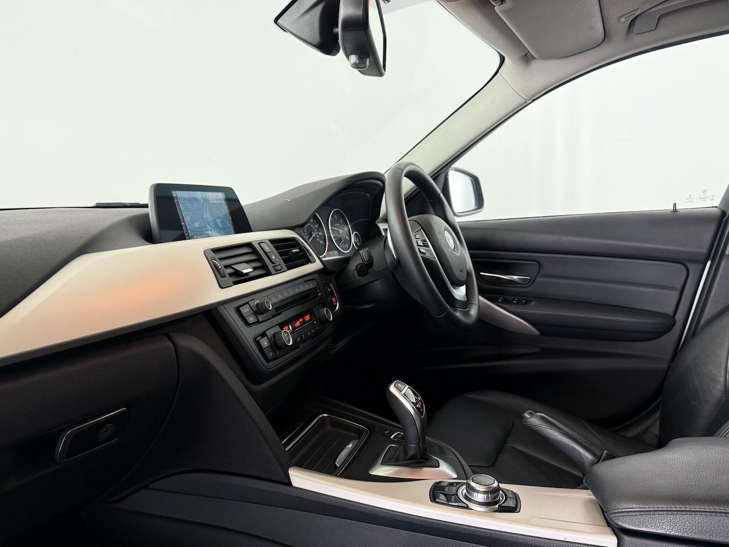 Used BMW 3 Series 2015 for sale - 77180916: Photo 15