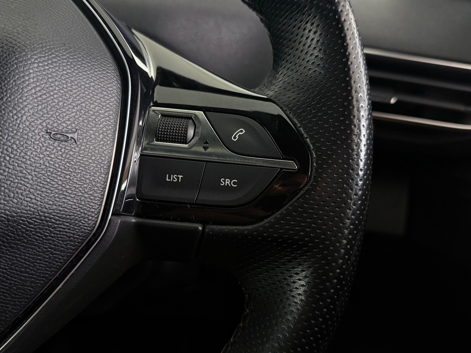 Used Peugeot 3008 2019 for sale - 76539028: Photo 27