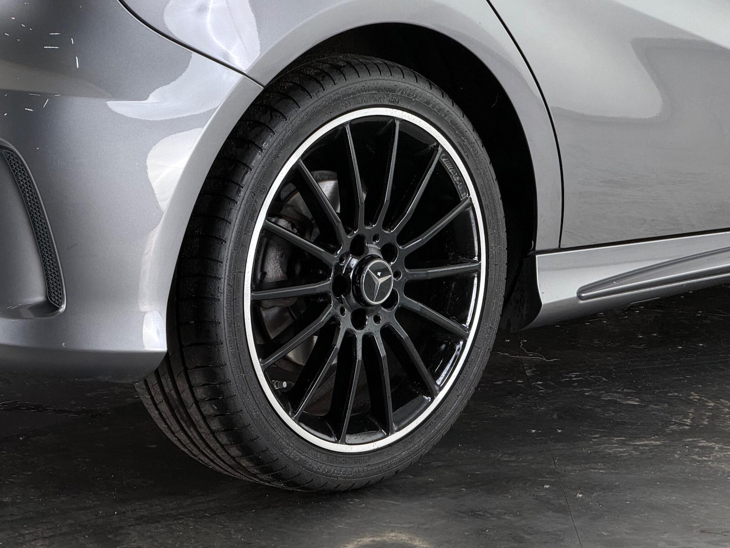 Used Mercedes-Benz A-Class 2017 for sale - 76585395: Photo 10