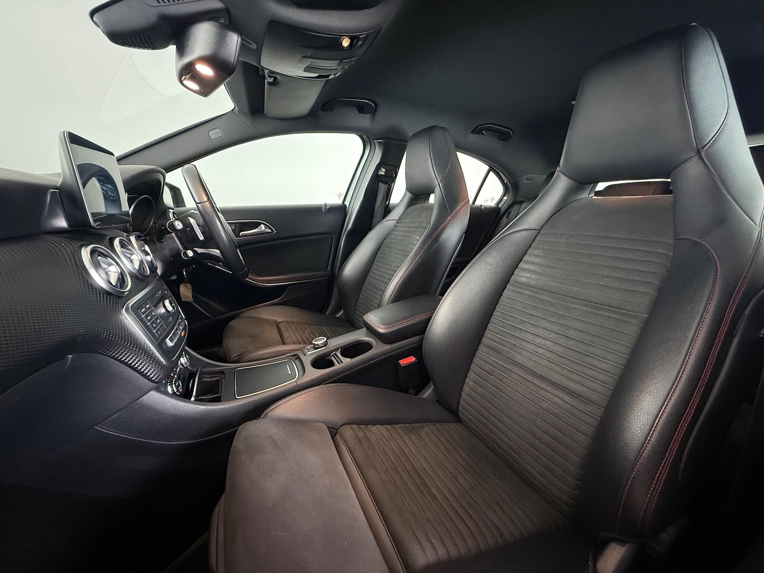 Used Mercedes-Benz A-Class 2017 for sale - 76585395: Photo 15