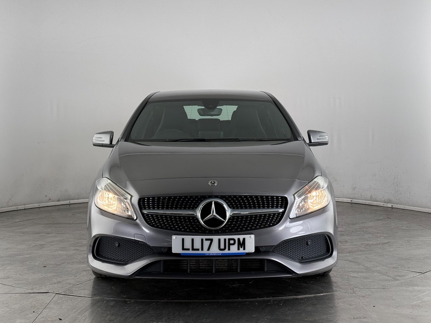 Used Mercedes-Benz A-Class 2017 for sale - 76585395: Photo 3