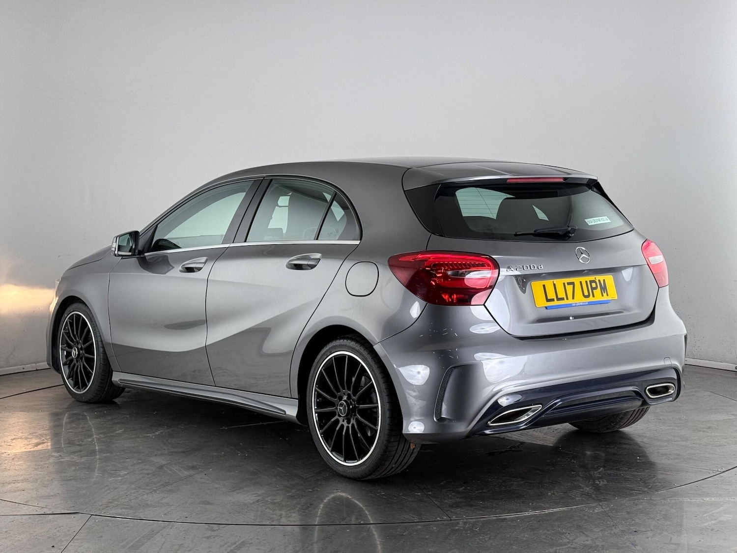 Used Mercedes-Benz A-Class 2017 for sale - 76585395: Photo 5