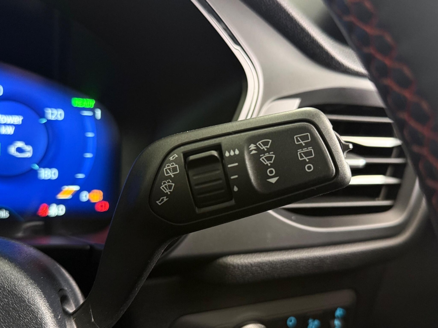 Used Ford Kuga 2023 for sale - 76468310: Photo 28