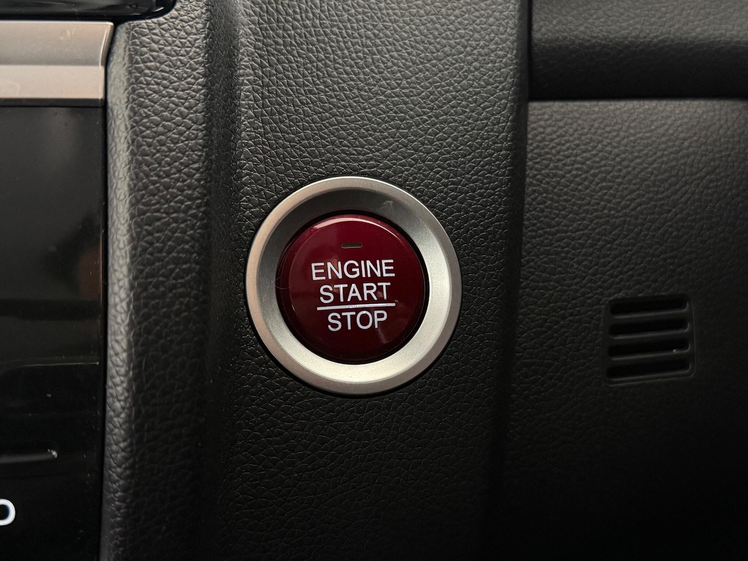 Used Honda Jazz 2016 for sale - 76468350: Photo 26