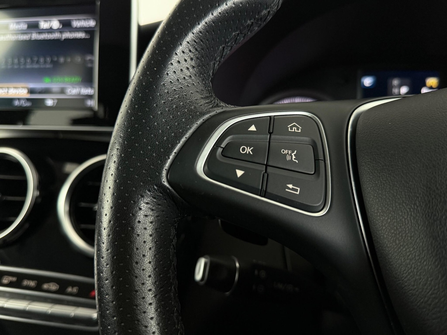 Used Mercedes-Benz GLC 2018 for sale - 76468225: Photo 28