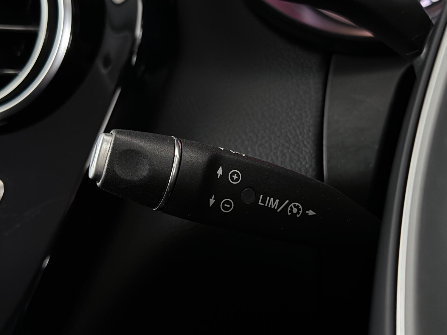 Used Mercedes-Benz GLC 2018 for sale - 76468225: Photo 31