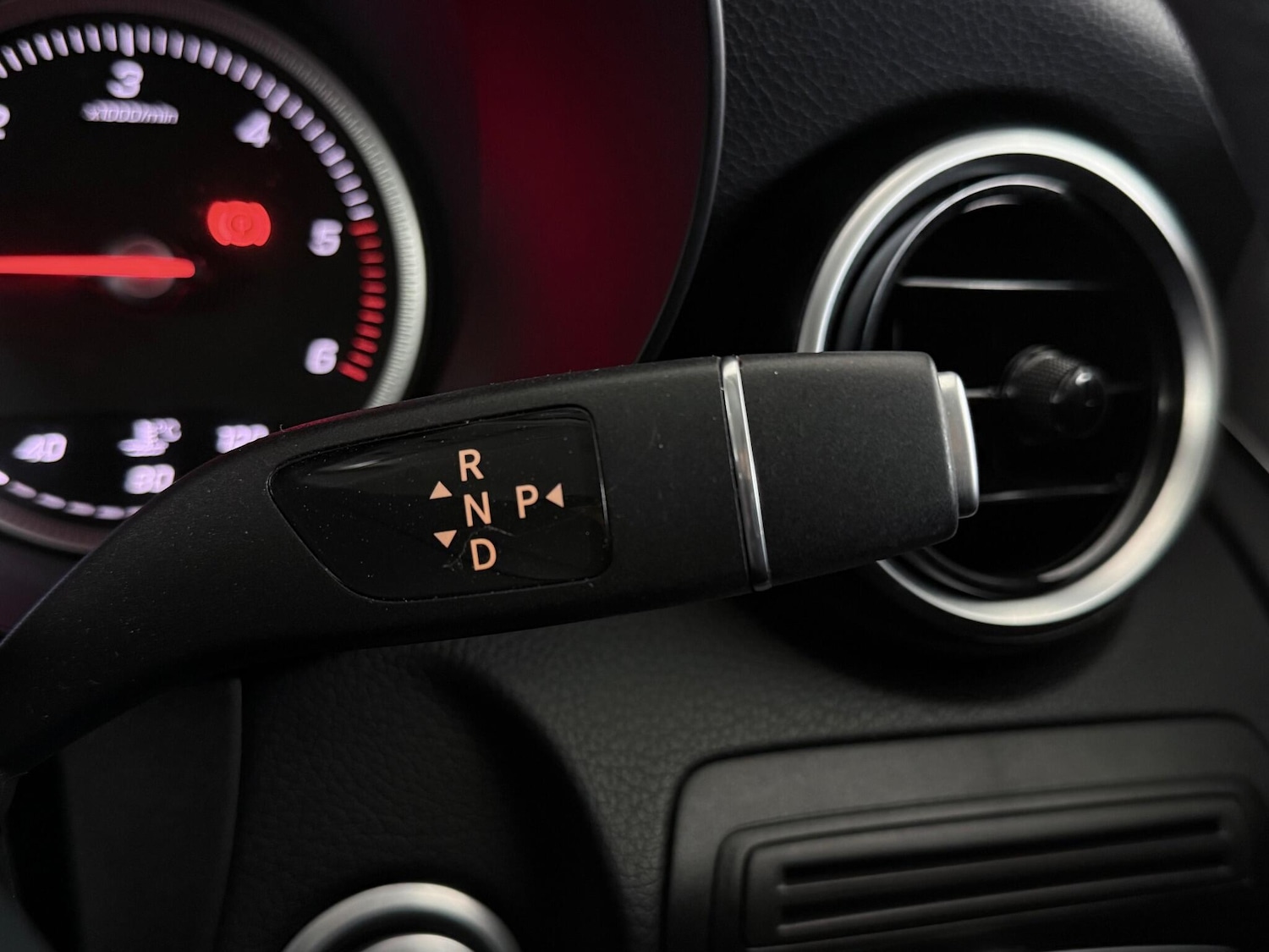 Used Mercedes-Benz GLC 2018 for sale - 76468225: Photo 33