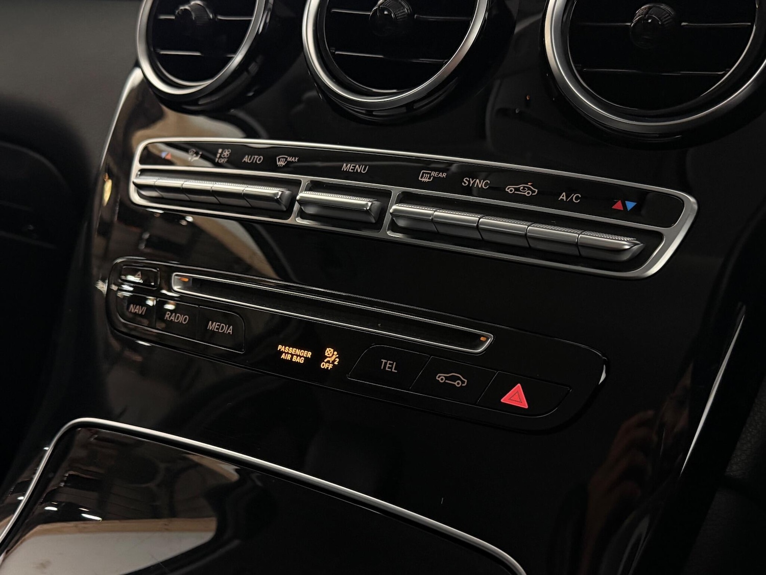 Used Mercedes-Benz GLC 2018 for sale - 76468225: Photo 43