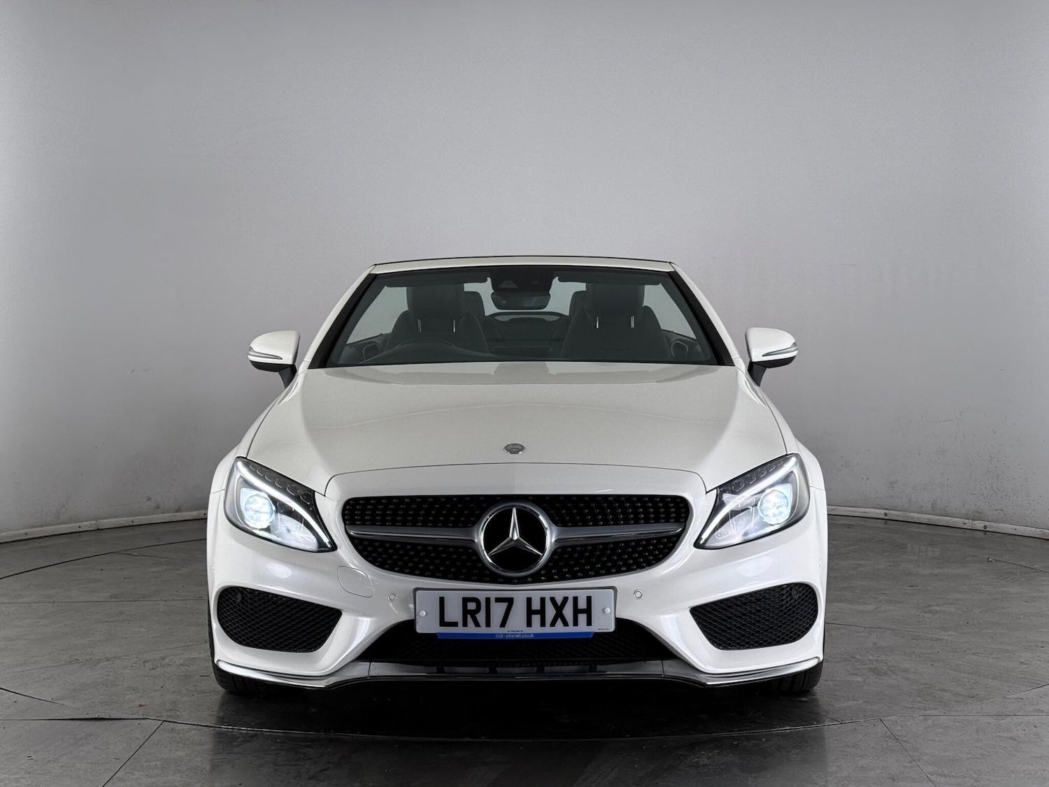 Used Mercedes-Benz C Class 2017 for sale - 77613119: Photo 2