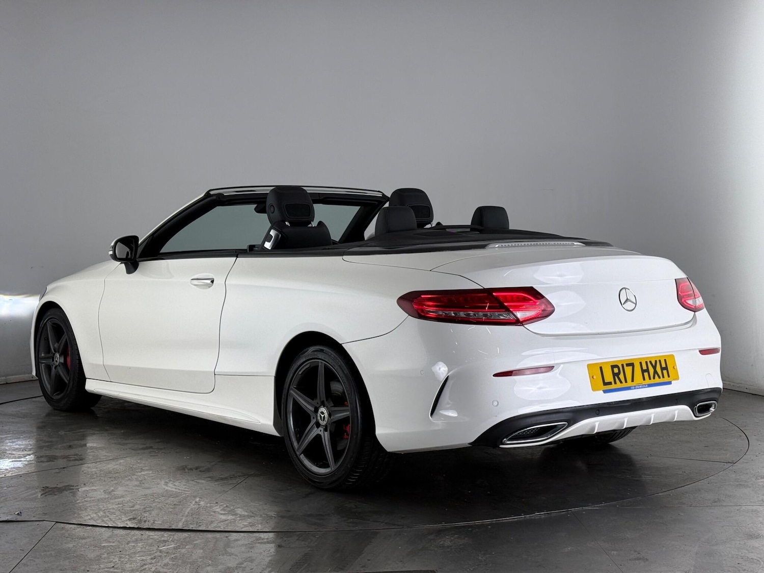 Used Mercedes-Benz C Class 2017 for sale - 77613119: Photo 4