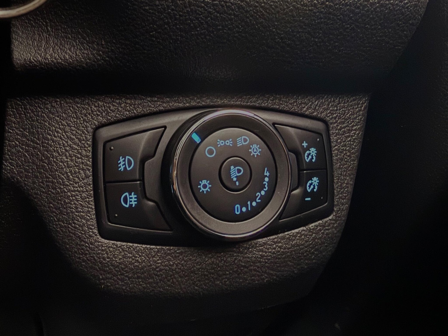 Used Ford Transit Courier 2017 for sale - 77247200: Photo 22