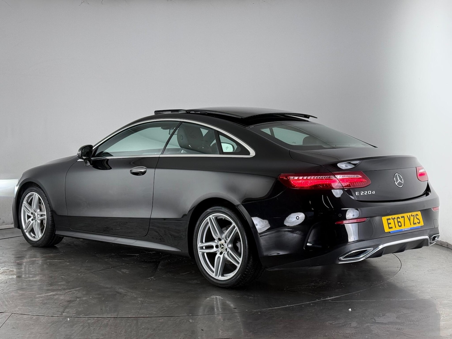 Used Mercedes-Benz E Class 2017 for sale - 77221746: Photo 3