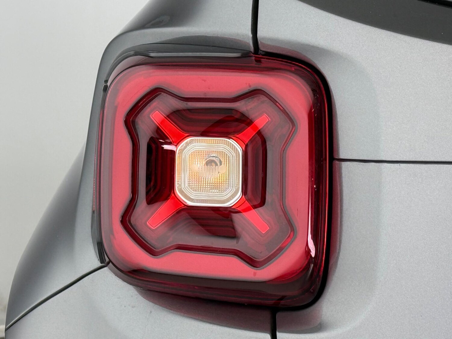 Used Jeep Renegade 2020 for sale - 77490553: Photo 8