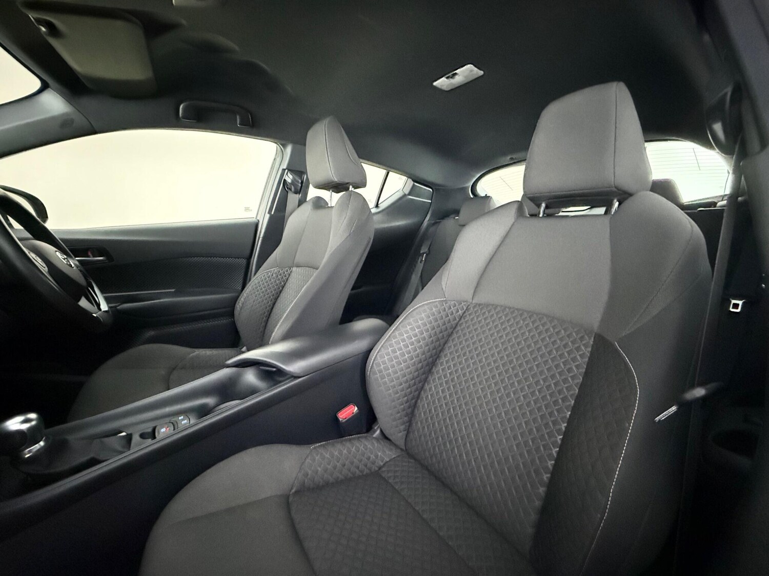 Used Toyota C-HR 2023 for sale - 78177274: Photo 10