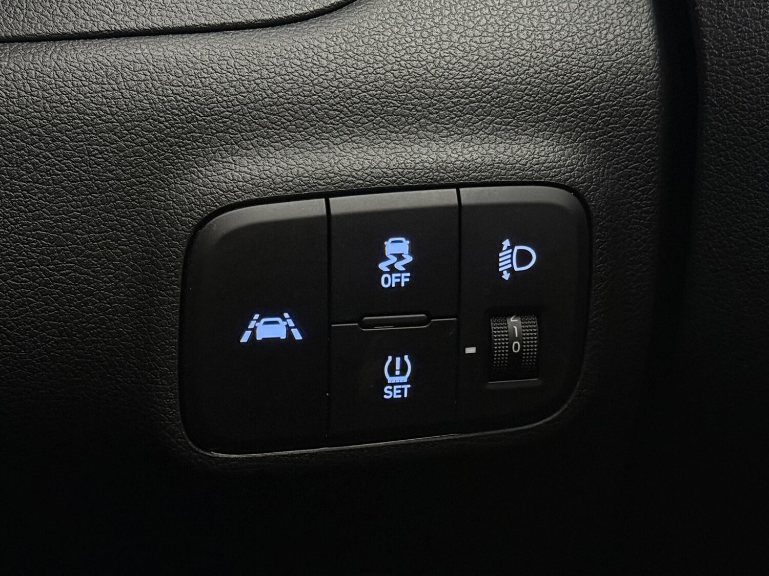 Used Hyundai i10 2023 for sale - 77441501: Photo 15