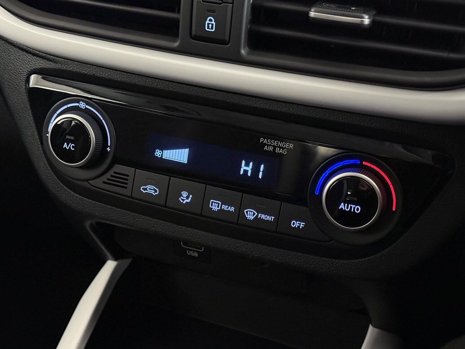 Used Hyundai i10 2023 for sale - 77441501: Photo 25