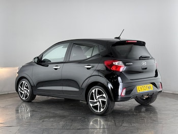Used Hyundai i10 2023 for sale - 77441501: Photo