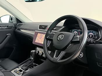 Used Skoda Superb 2019 for sale - 79691690: Photo