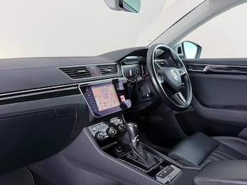 Used Skoda Superb 2019 for sale - 79691690: Photo