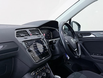 Used Volkswagen Tiguan 2019 for sale - 78797409: Photo