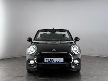 Used MINI Convertible 2018 for sale - 76752668: Photo