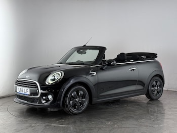 Used MINI Convertible 2018 for sale - 76752668: Photo