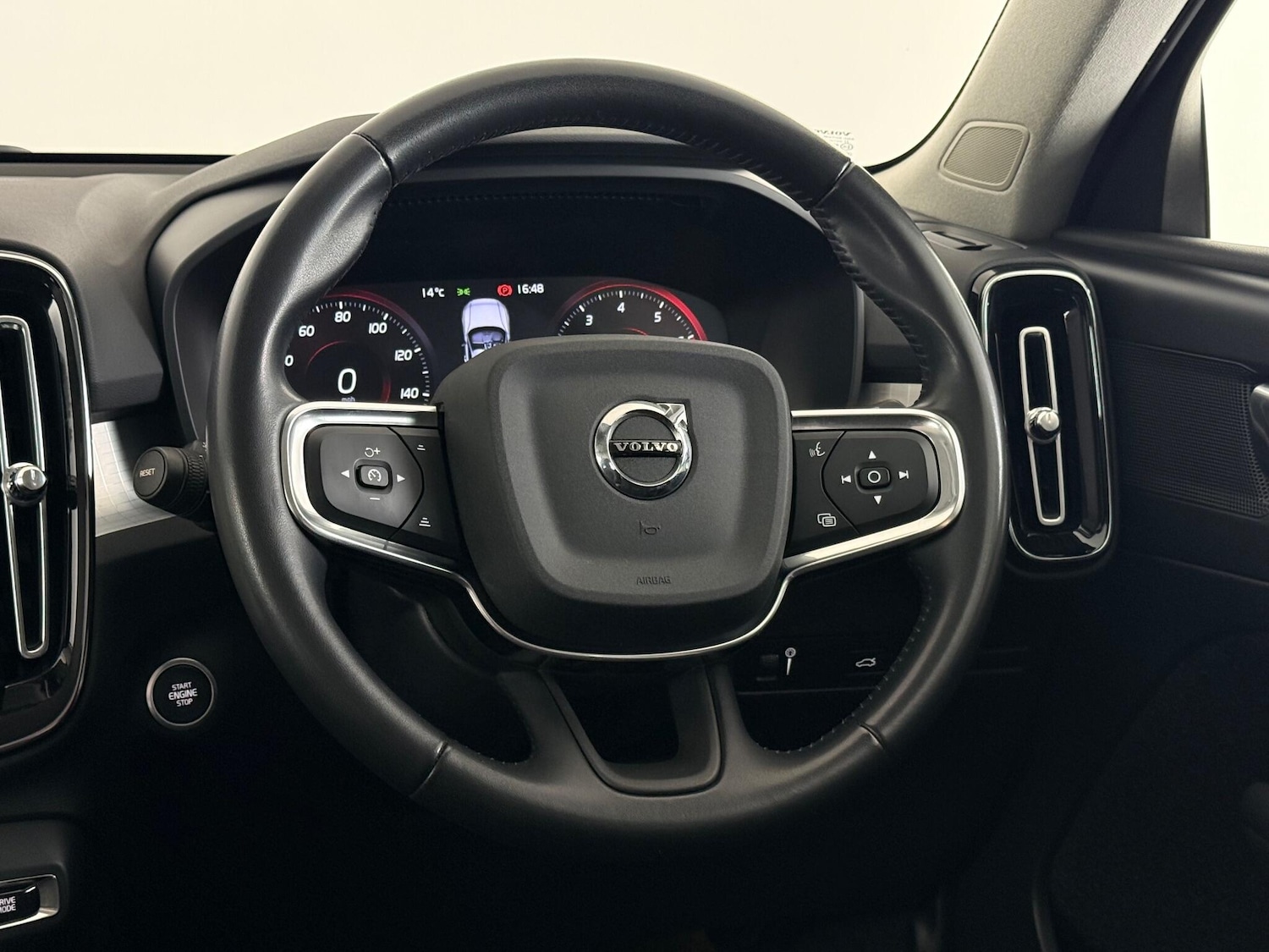 Used Volvo XC40 2021 for sale - 76468060: Photo 23