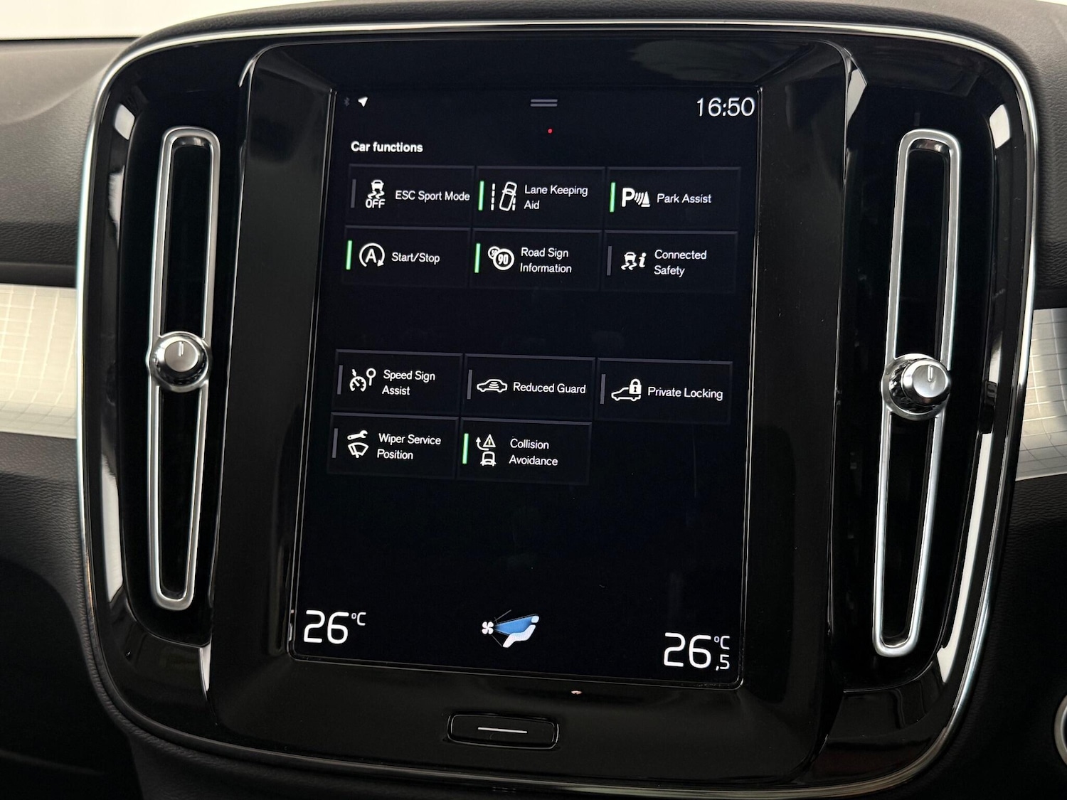 Used Volvo XC40 2021 for sale - 76468060: Photo 30